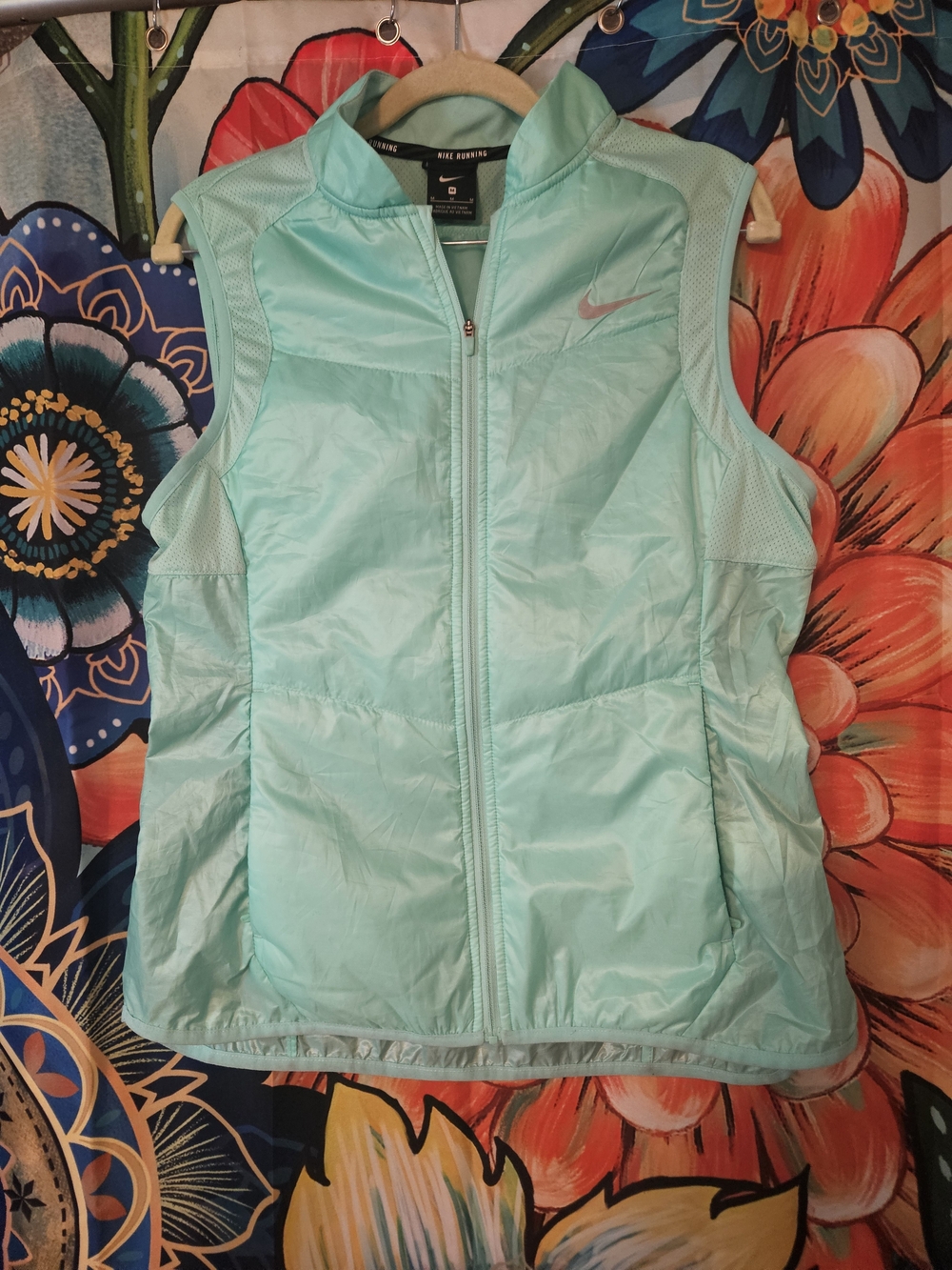Nike Women's Mint Lightweight Running Vest